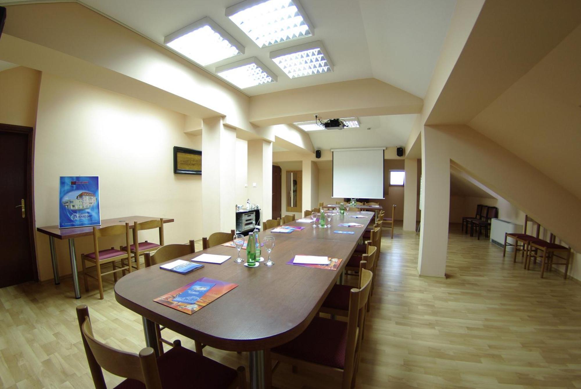 Hotel Europa Karlovac Εξωτερικό φωτογραφία